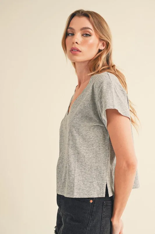 Aemi   Co Side Slit V-Neck Short Sleeve Cropped T-Shirt S-L