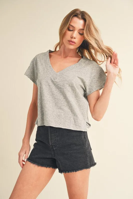 Aemi   Co Side Slit V-Neck Short Sleeve Cropped T-Shirt S-L