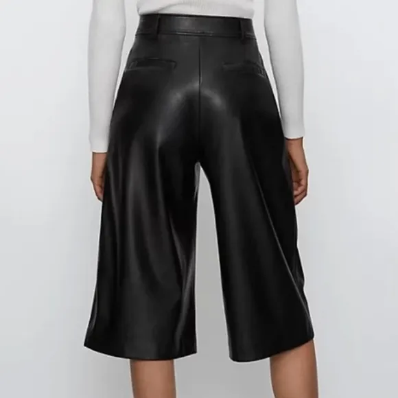 Aritzia Babaton Long Wide Leg Short Size 2