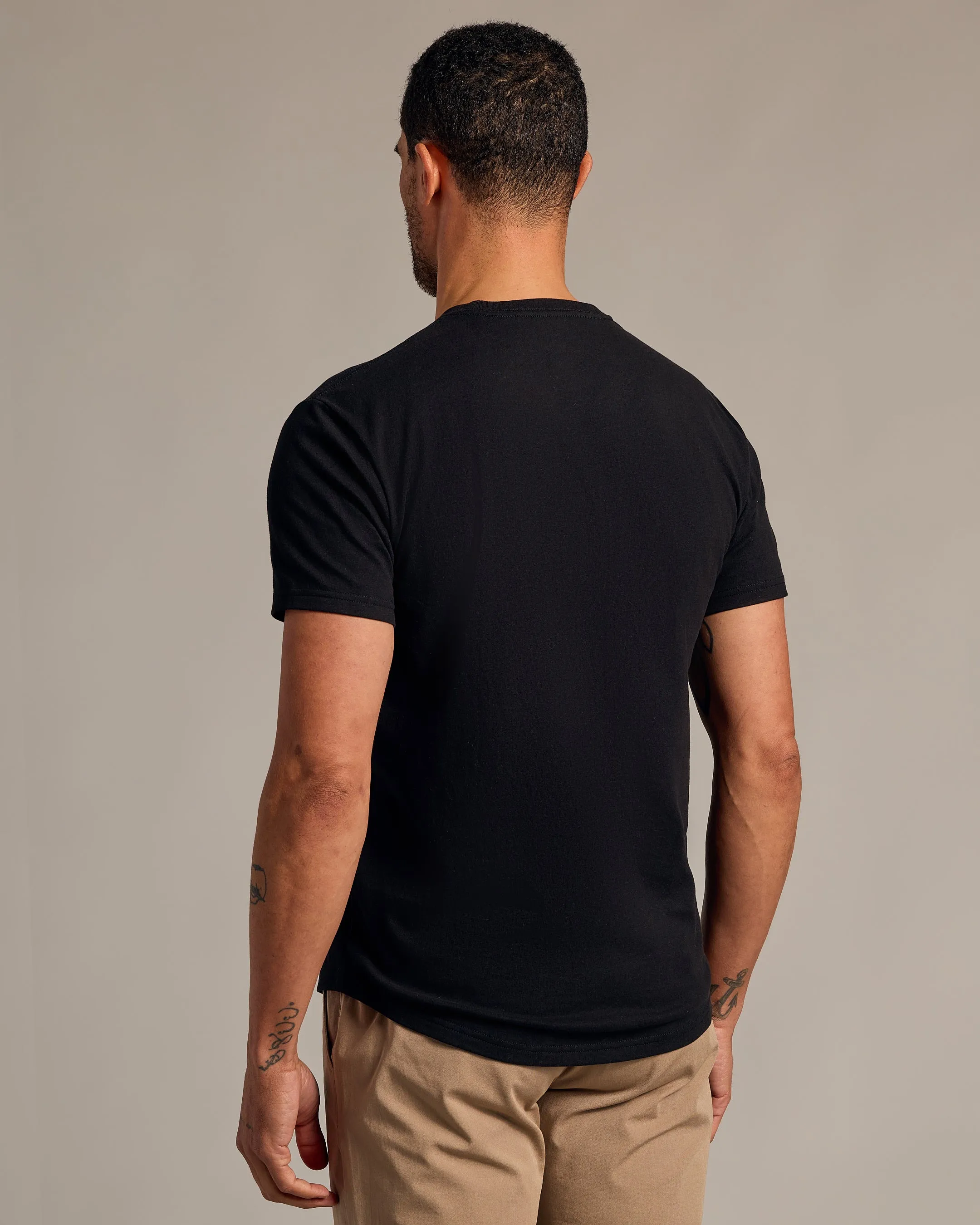 Black Short Sleeve Curved Hem Crew
