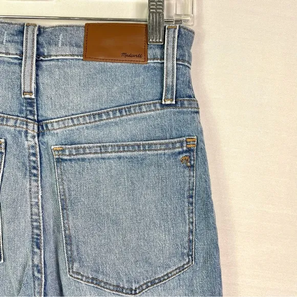 Classic Straight Jeans in Meadowland Wash