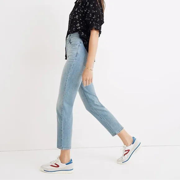 Classic Straight Jeans in Meadowland Wash