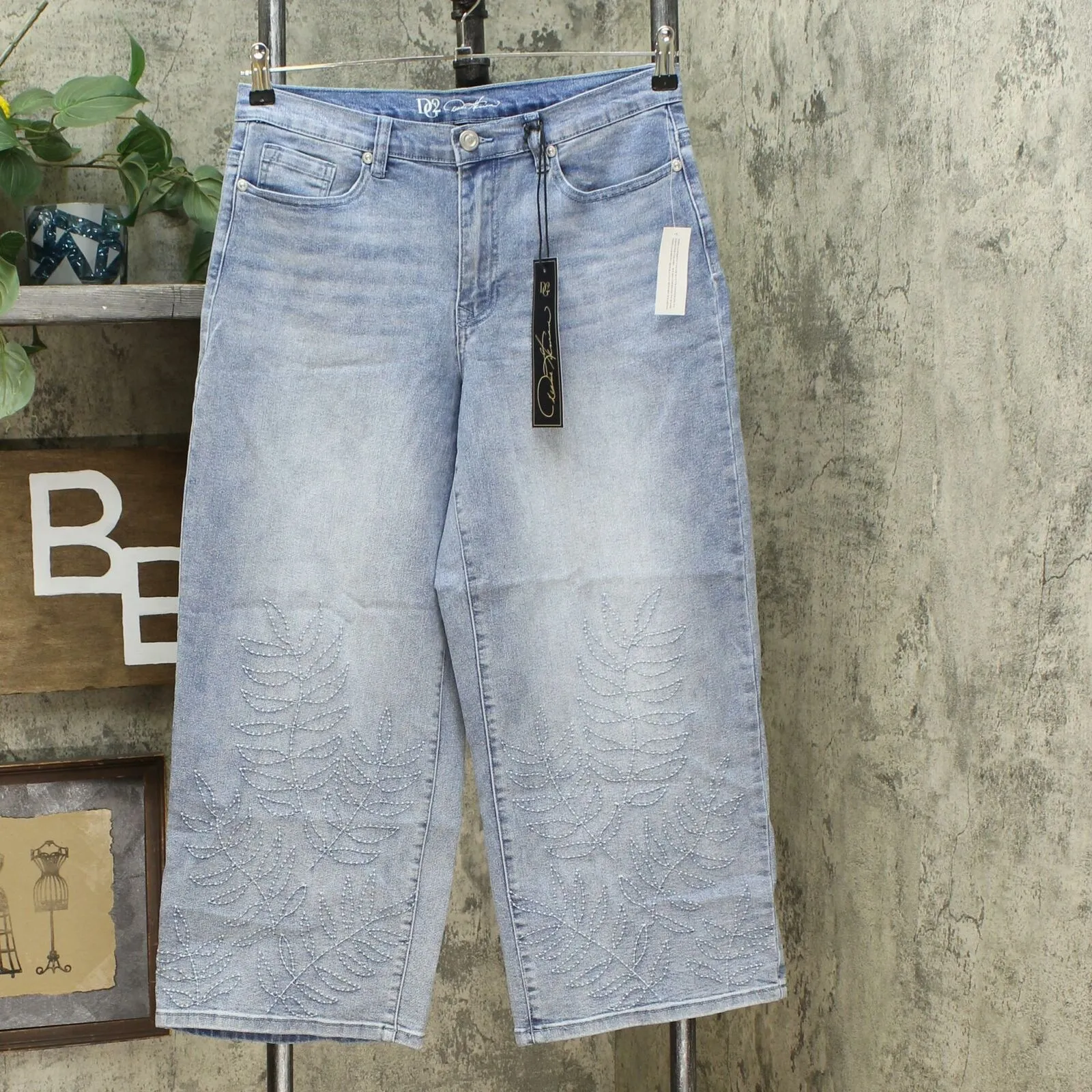 DG2 by Diane Gilman Women's Classic Stretch Needle Punch Cropped Wide Leg Jeans