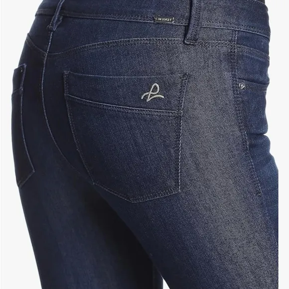 DL1961 Cindy Slim, Boot Cut Jeans, 4 Way Stretch, Dark Rinse, Size 28