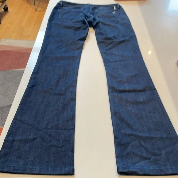 DL1961 Cindy Slim, Boot Cut Jeans, 4 Way Stretch, Dark Rinse, Size 28