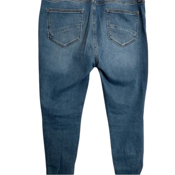 Driftwood, Jackie Embroidered high rise jeans Size 27