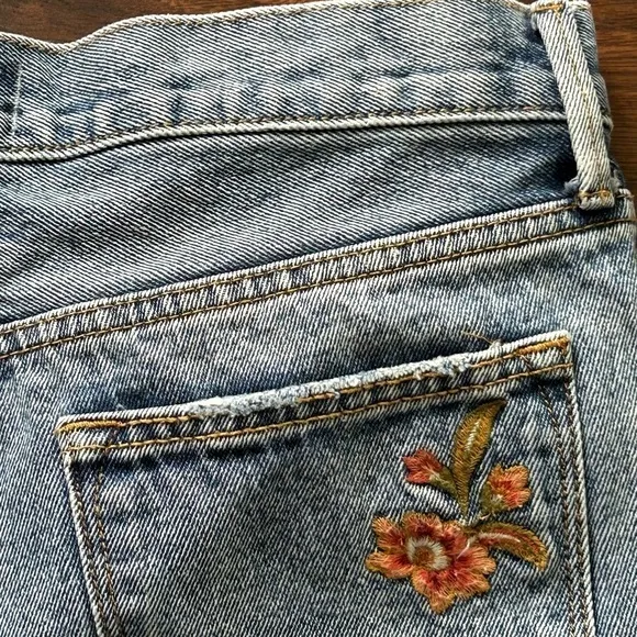 Driftwood Maui Goldie Shorts Floral Embroidered Flowers Denim Size 28 3”
