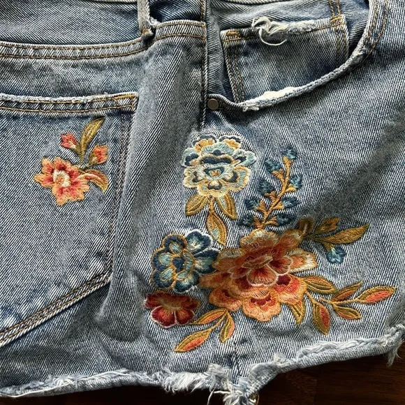 Driftwood Maui Goldie Shorts Floral Embroidered Flowers Denim Size 28 3”