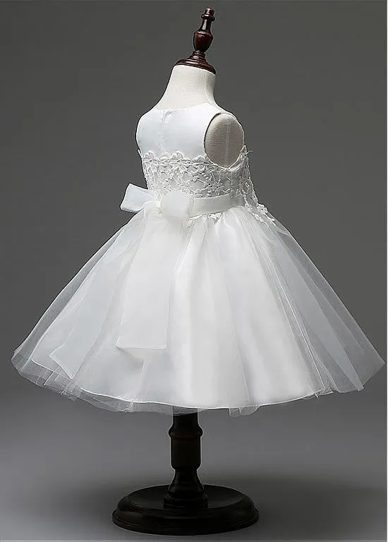 Elegant Tulle Scoop Neckline Ball Gown Flower Girl Dresses With Lace Appliques