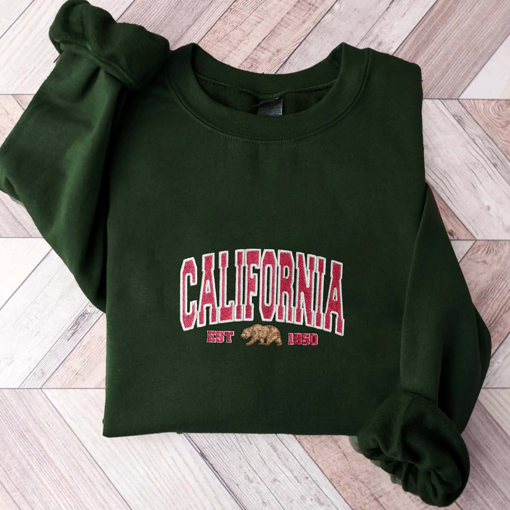Embroidered California Bear Sweatshirt, California Crewneck Women, California Shirt for Women, California Crewneck, California Gifts