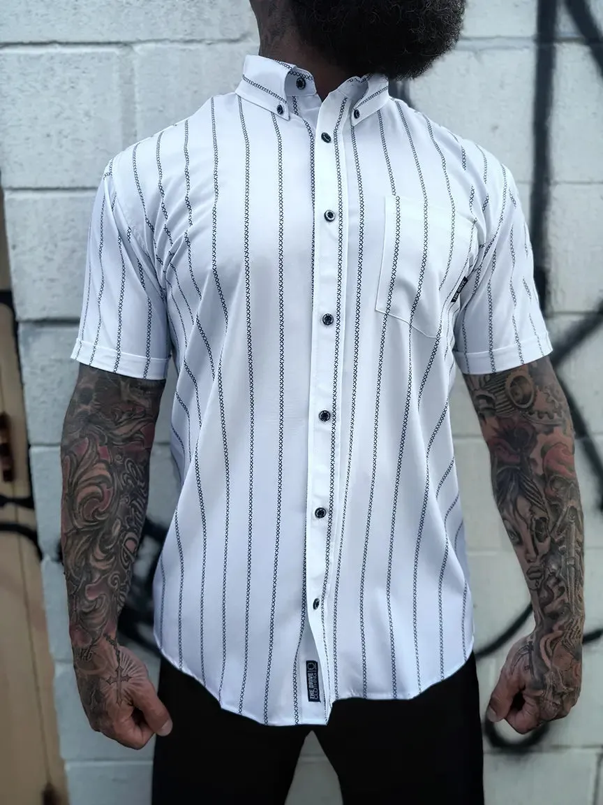 ESSENTIAL WHITE SNITCHES GET STITCHES BUTTON UP