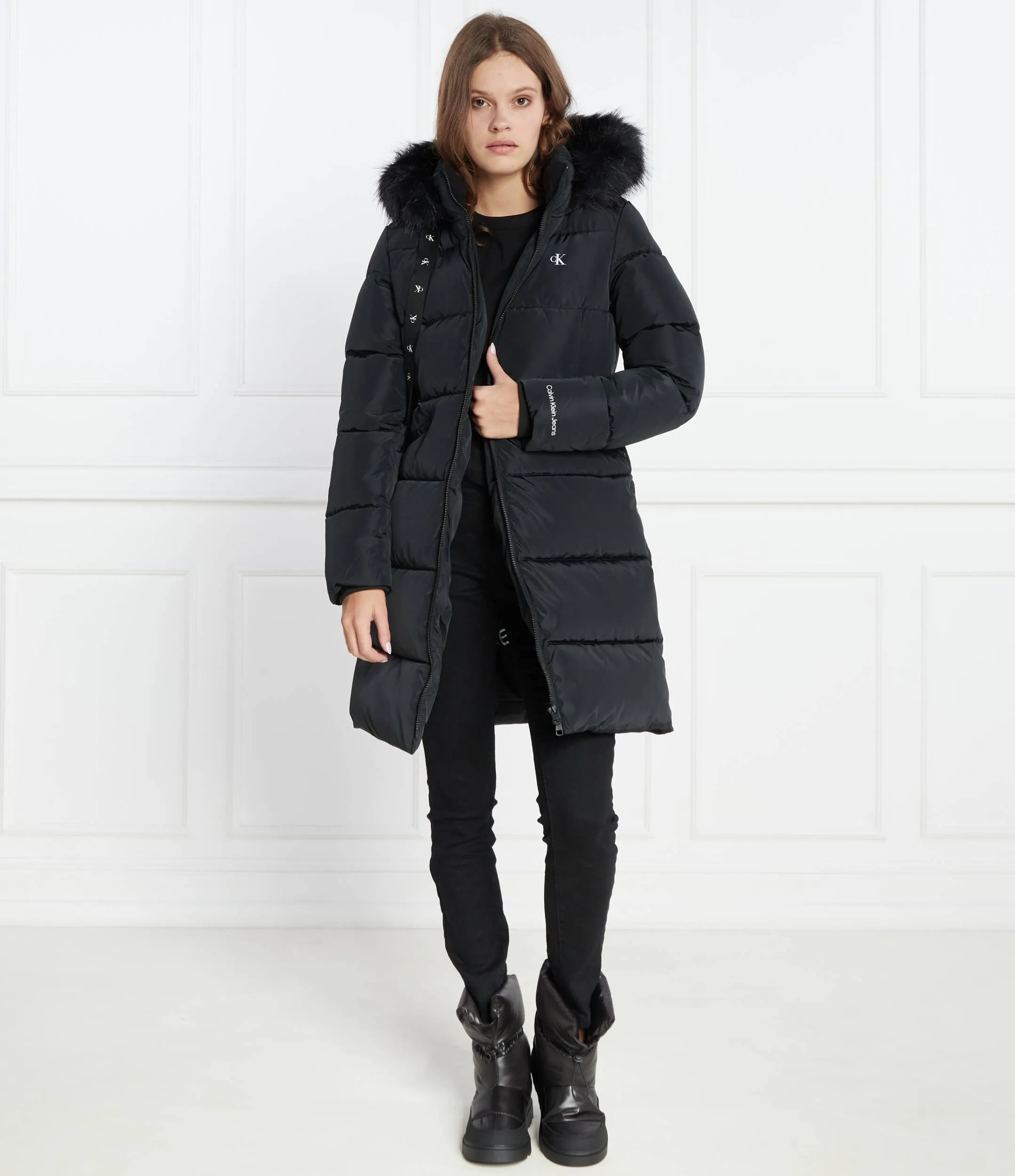 Faux Fur Hooded Fitted Long Jkt