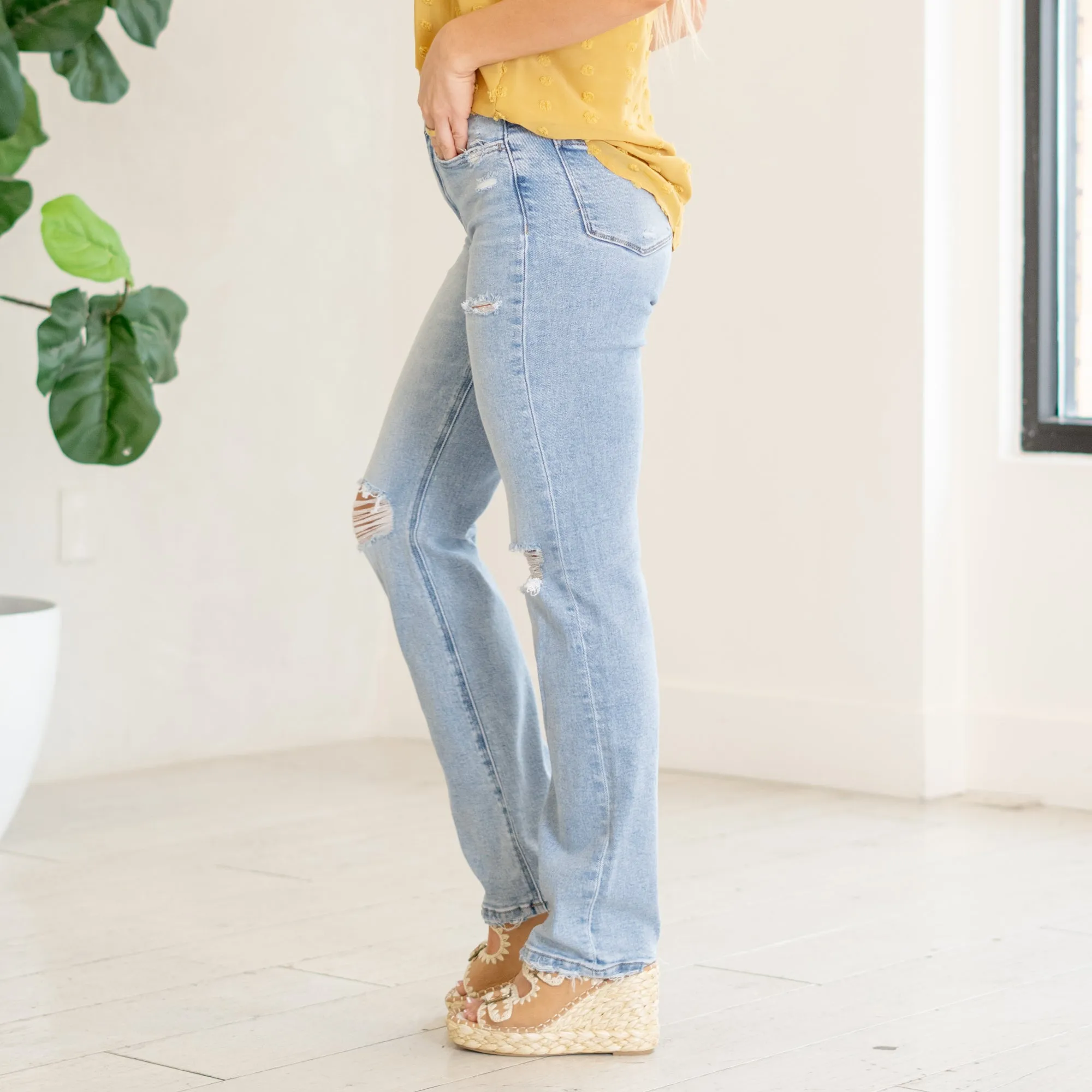 Finesse High Rise Straight Leg
