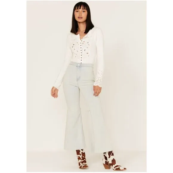 FREE PEOPLE NWT Light Wash High Rise Youthquake Cropped Flare Jeans Size 30