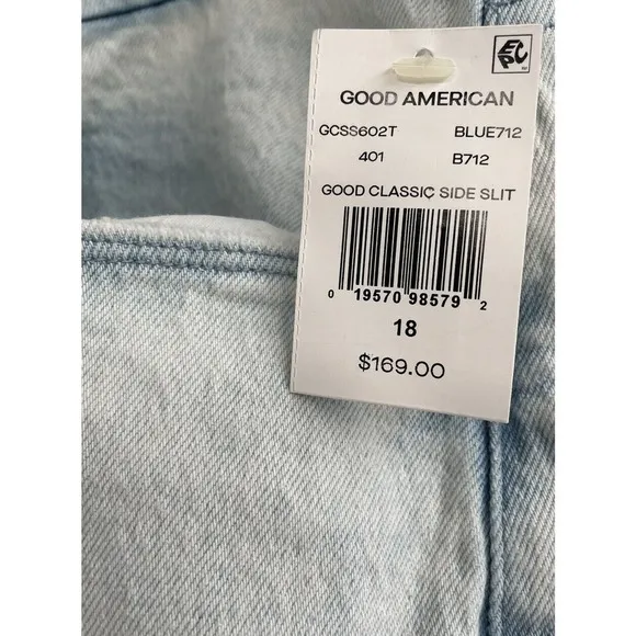 Good American Good Classic Side Slit Hi Rise Light Wash Jeans Size 18 $169