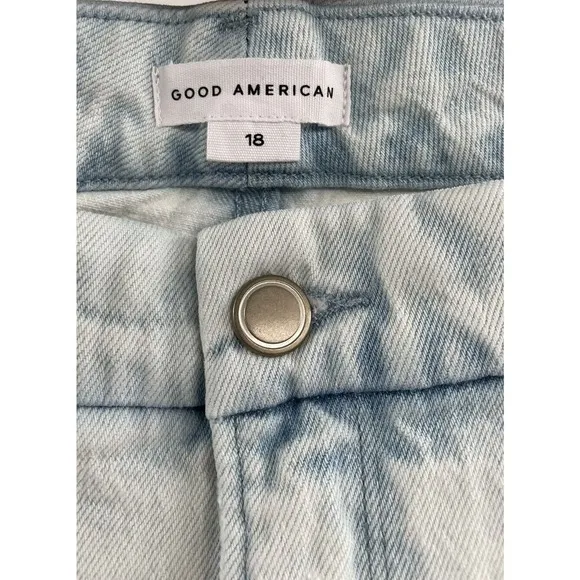 Good American Good Classic Side Slit Hi Rise Light Wash Jeans Size 18 $169