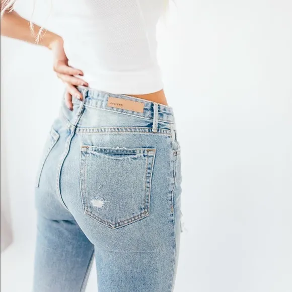 GRLFRND: Karolina Light Wash Jeans