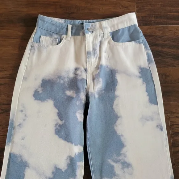 JADED London Cloud Print Boyfriend Fit Baggy Loose High Waist Denim Jeans Siz 26
