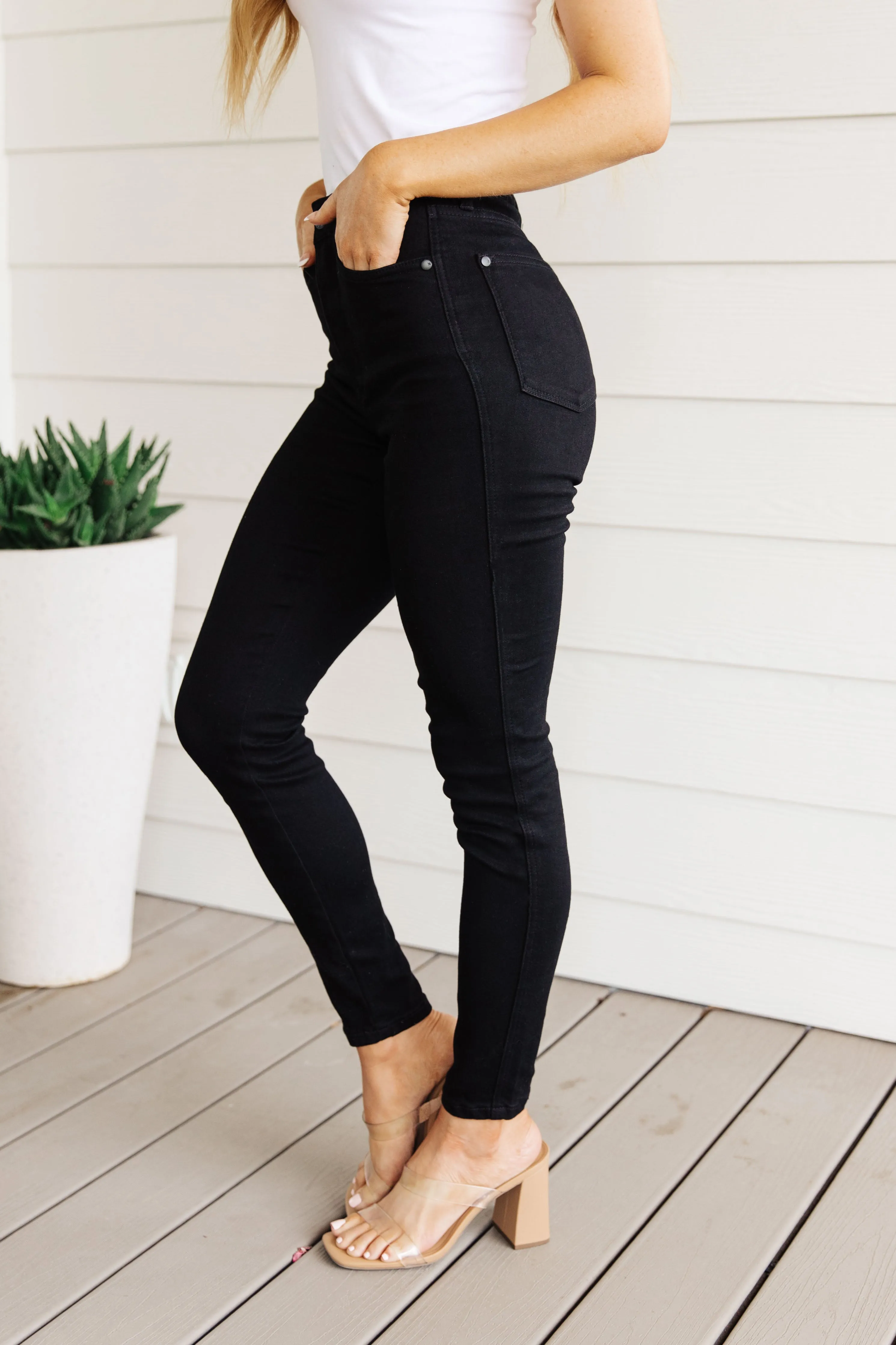 JUDY BLUE Audrey High Rise Control Top Classic Skinny Jeans in Black