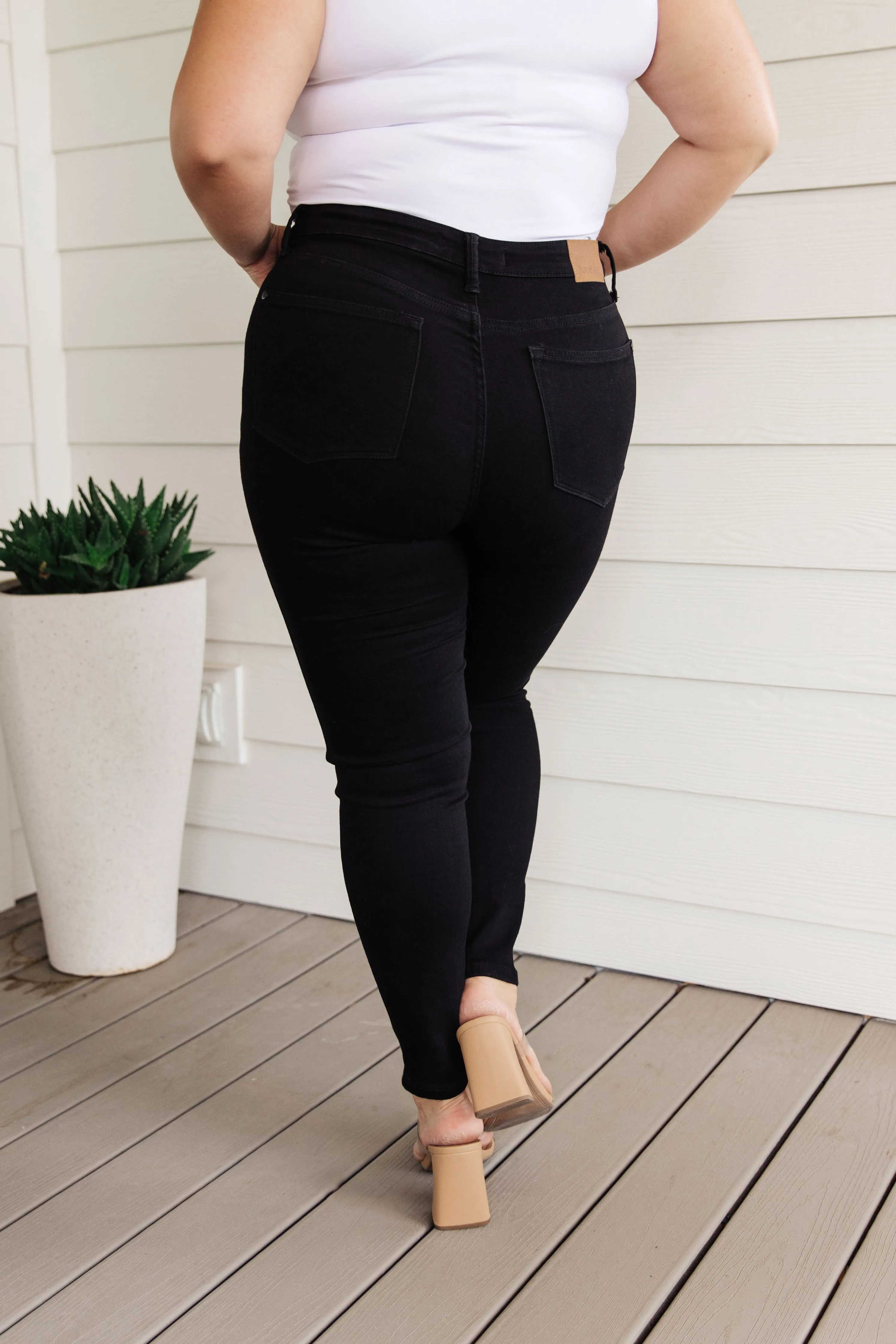JUDY BLUE Audrey High Rise Control Top Classic Skinny Jeans in Black