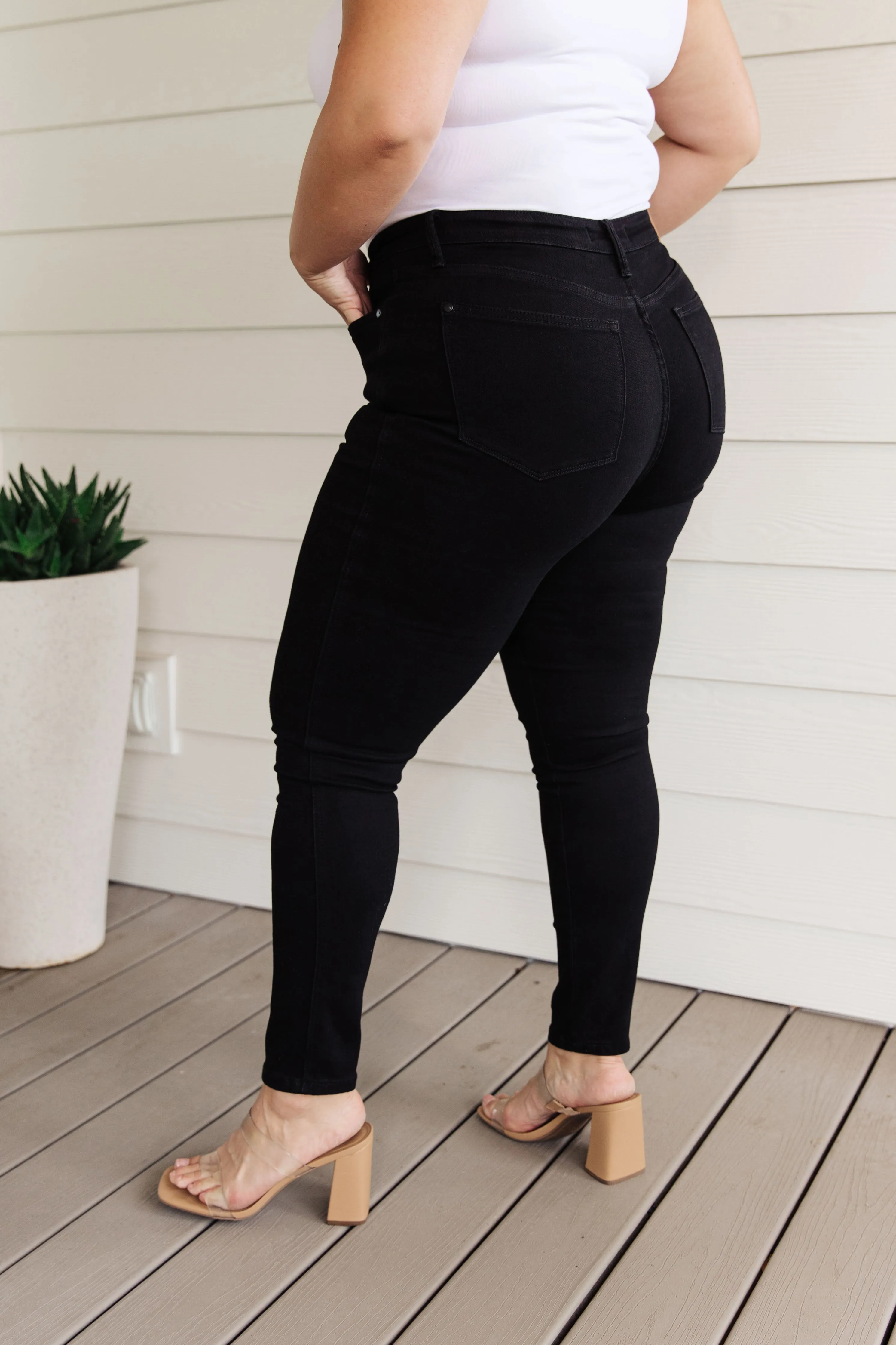 JUDY BLUE Audrey High Rise Control Top Classic Skinny Jeans in Black