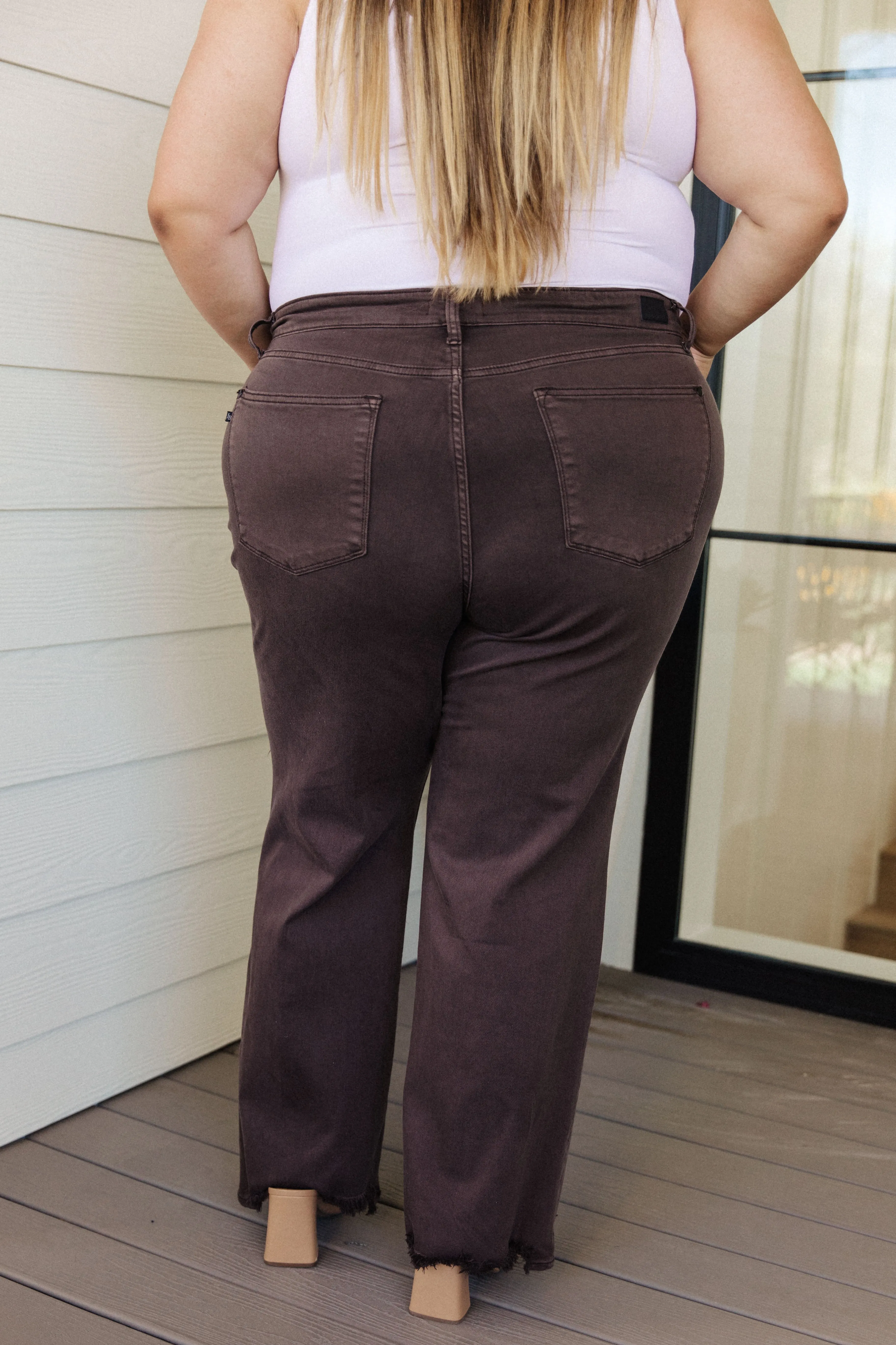 JUDY BLUE Sybil High Rise Frayed Hem 90's Straight Jeans in Brown