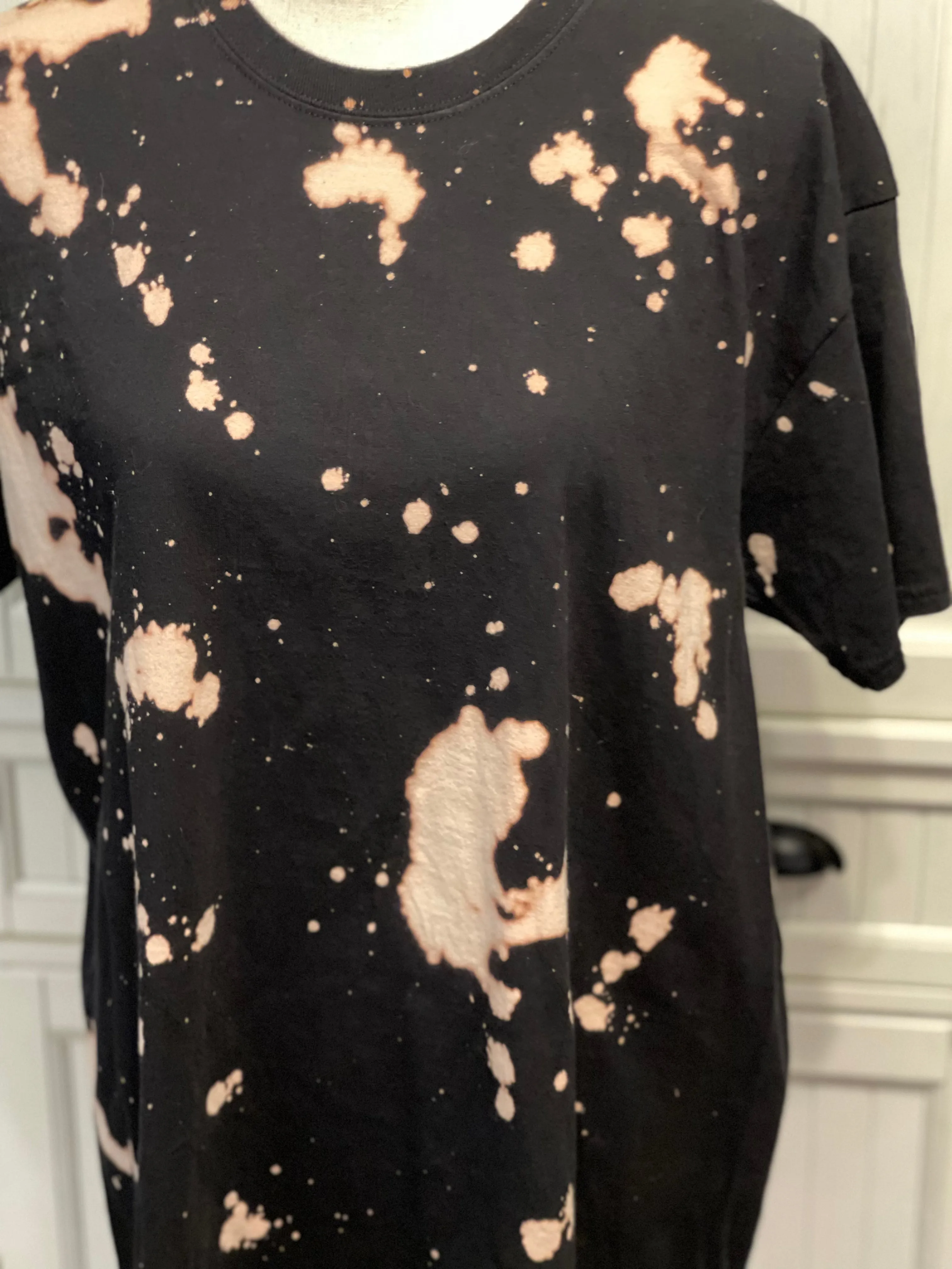 Kansas Distressed Short Sleeve Shirt ~ Unisex Size Large