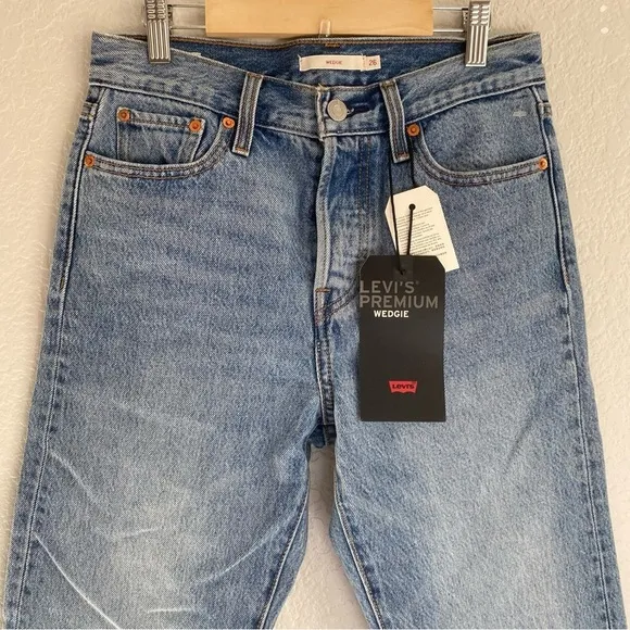 Levi’s Premium Wedgie Frayed Hem Light Wash Jeans