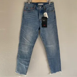 Levi’s Premium Wedgie Frayed Hem Light Wash Jeans