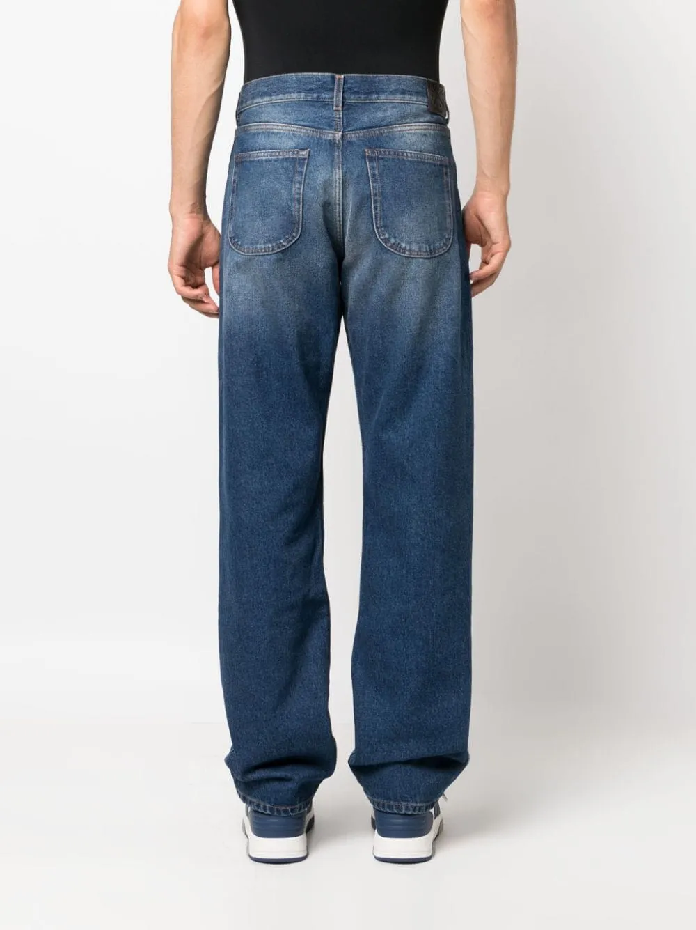 Loose-fit denim jeans