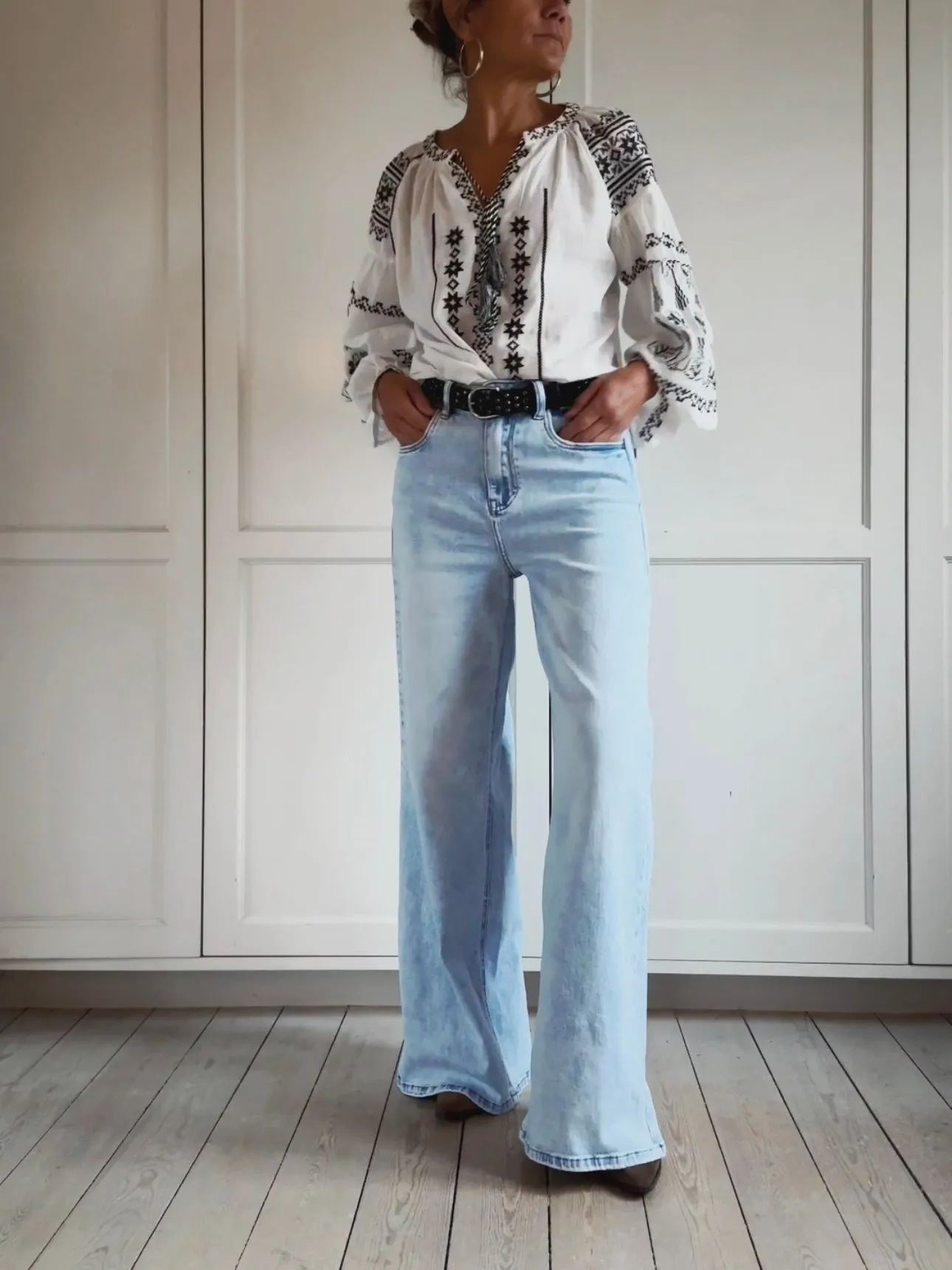 LOOSE JEANS MID WAIST STRAIGHT LEGS - LIGHT BLUE WASHED