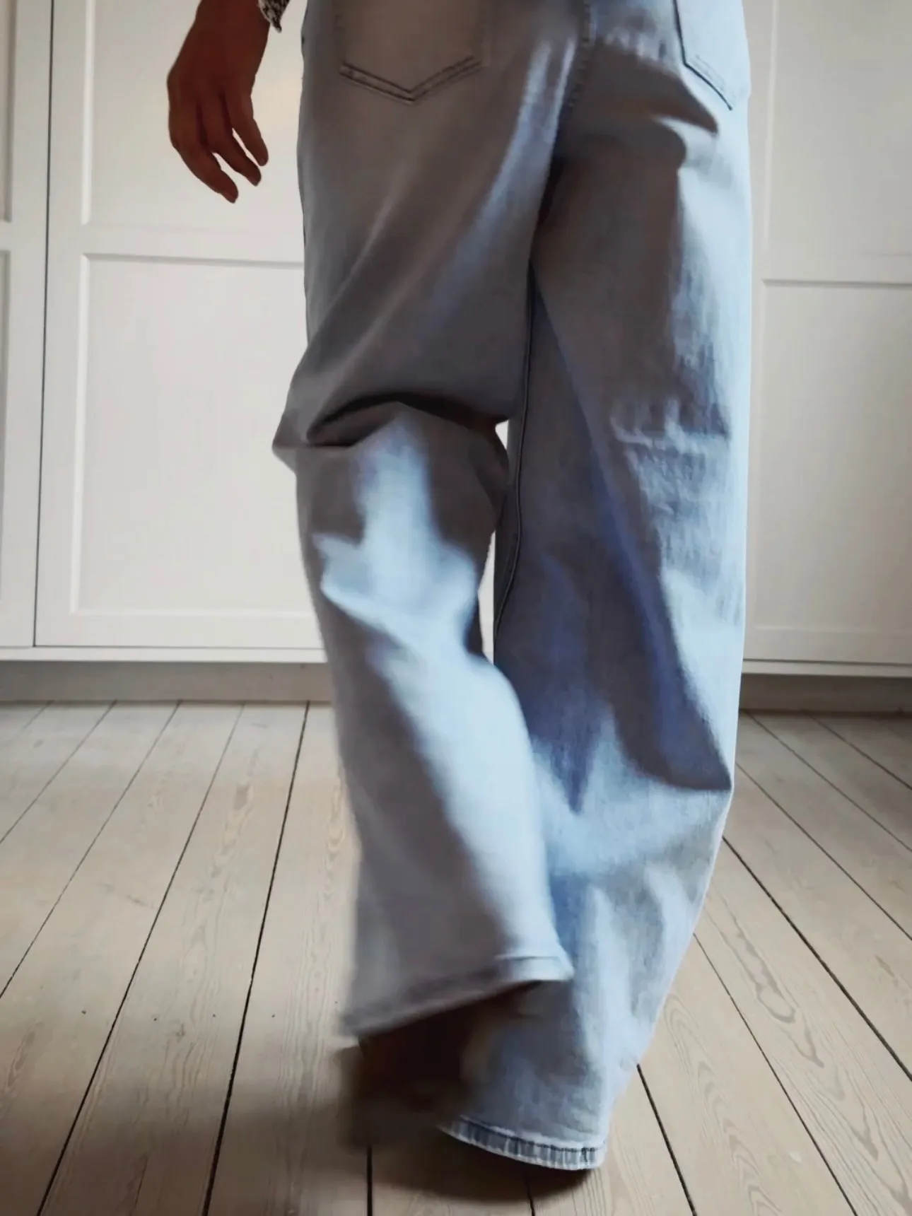 LOOSE JEANS MID WAIST STRAIGHT LEGS - LIGHT BLUE WASHED