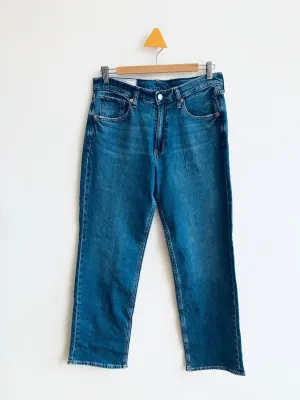 Loose Mid Rise Jeans // 28R Adult