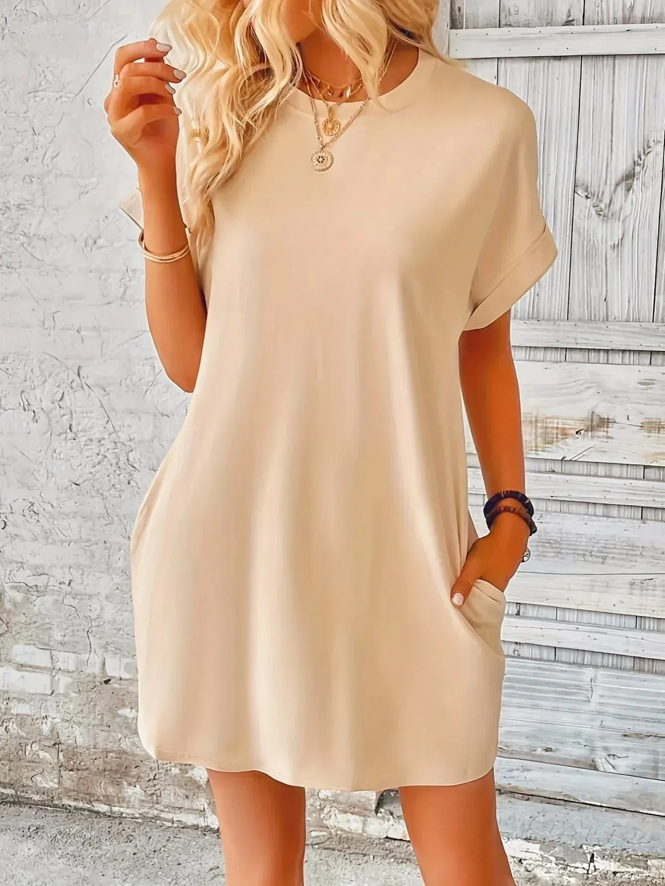 Mercedes® | Relaxed and timeless summer dress