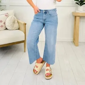 Mo&amp;Co cropped wide-leg jeans in light blue size 27.