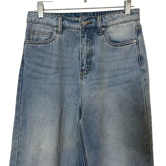 Mo&amp;Co cropped wide-leg jeans in light blue size 27.