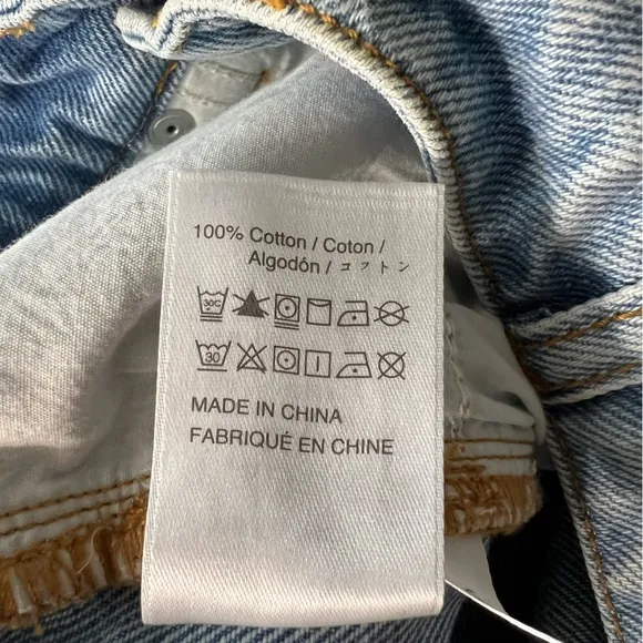 Mo&amp;Co cropped wide-leg jeans in light blue size 27.
