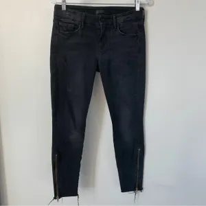 Mother Looker Zip Fray Light Black Jeans Size 27