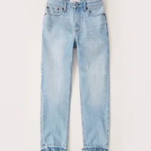 NEW ABERCROMBIE AND FITCH HIGH RISE MOM