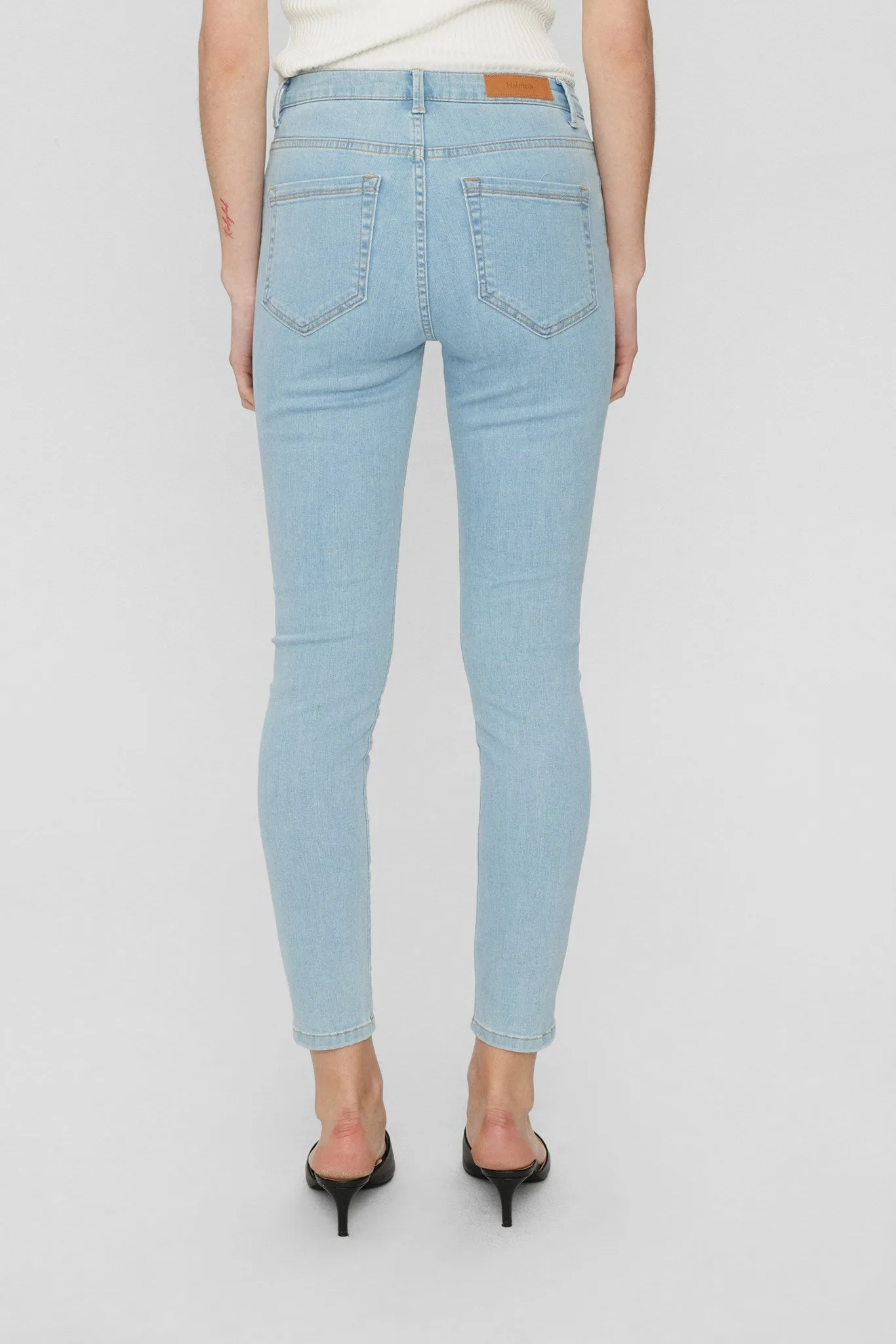 NUSIDNEY CROPPED JEANS - Light Blue Denim