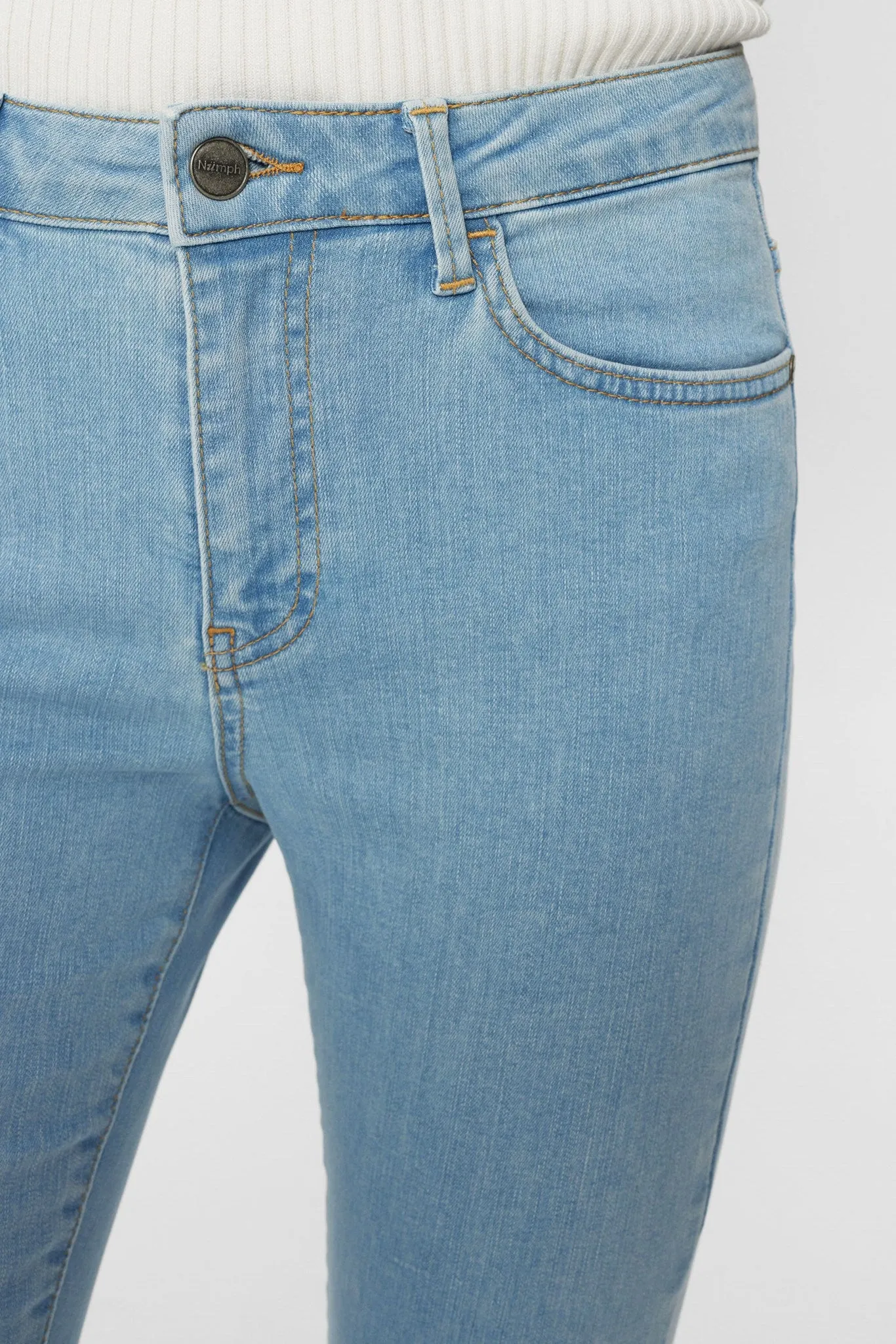 NUSIDNEY CROPPED JEANS - Light Blue Denim