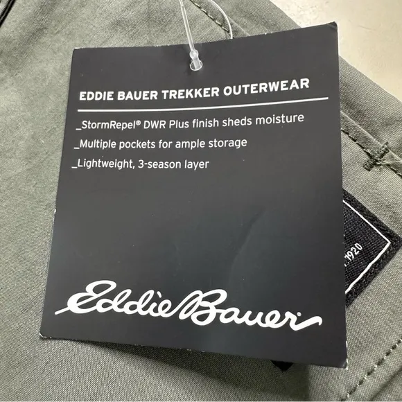 NWT Eddie Bauer Trekker Vest. Size Small
