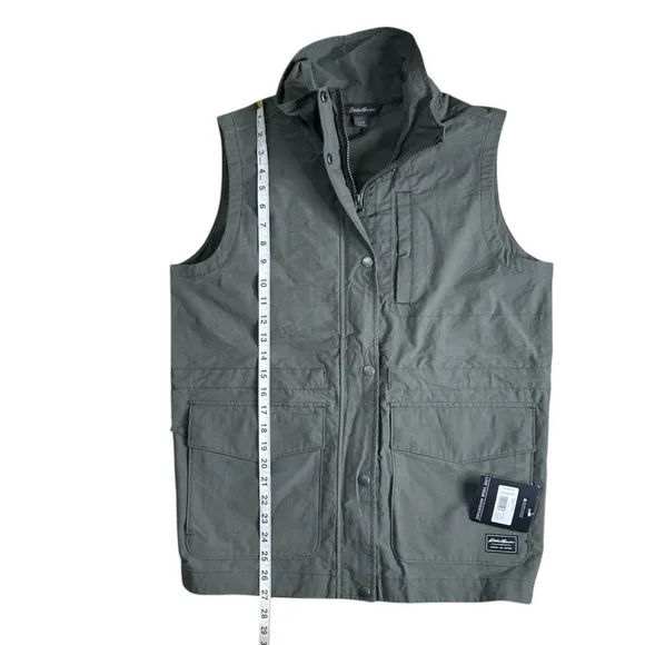NWT Eddie Bauer Trekker Vest. Size Small