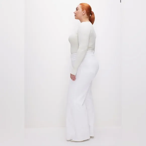 NWT- GOOD WAIST PALAZZO JEANS- White- Size 14/32