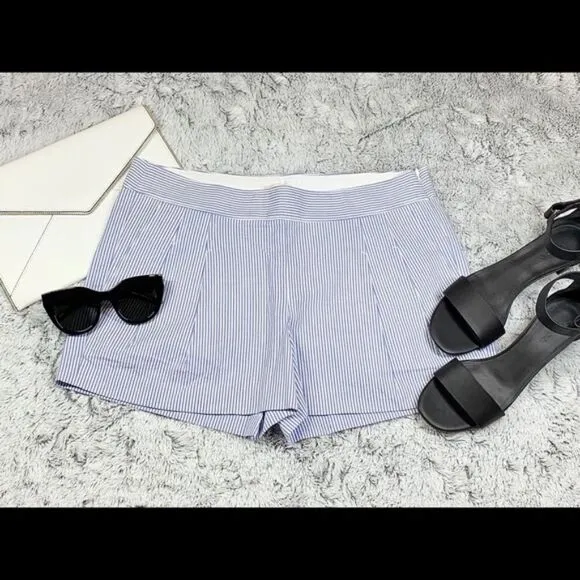 🔹NWT! J. Crew Blue &amp; Pleated Seersucker Shorts🔹