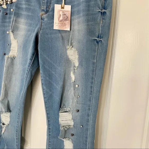 NWT Jessica Simpson Kiss Me Ankle Skinny Distressed Embellished Jean