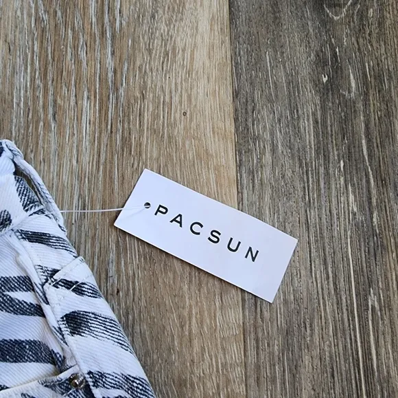 NWT PACSUN HIGH RISE FESTIVAL SHORTS