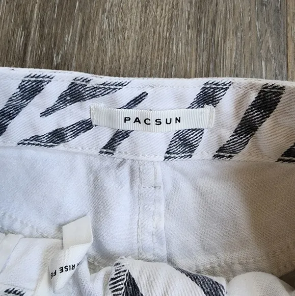 NWT PACSUN HIGH RISE FESTIVAL SHORTS