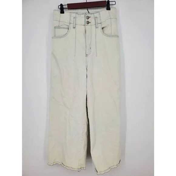 Rent the runway Lee high rise pleated light blue 2 button denim jeans boho Sz 30