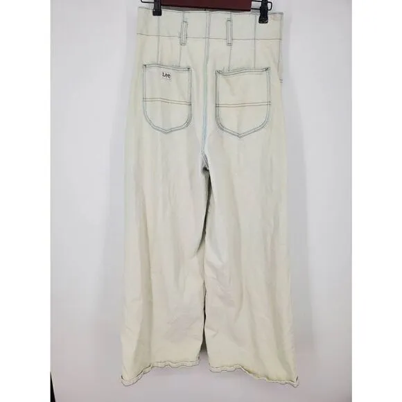 Rent the runway Lee high rise pleated light blue 2 button denim jeans boho Sz 30